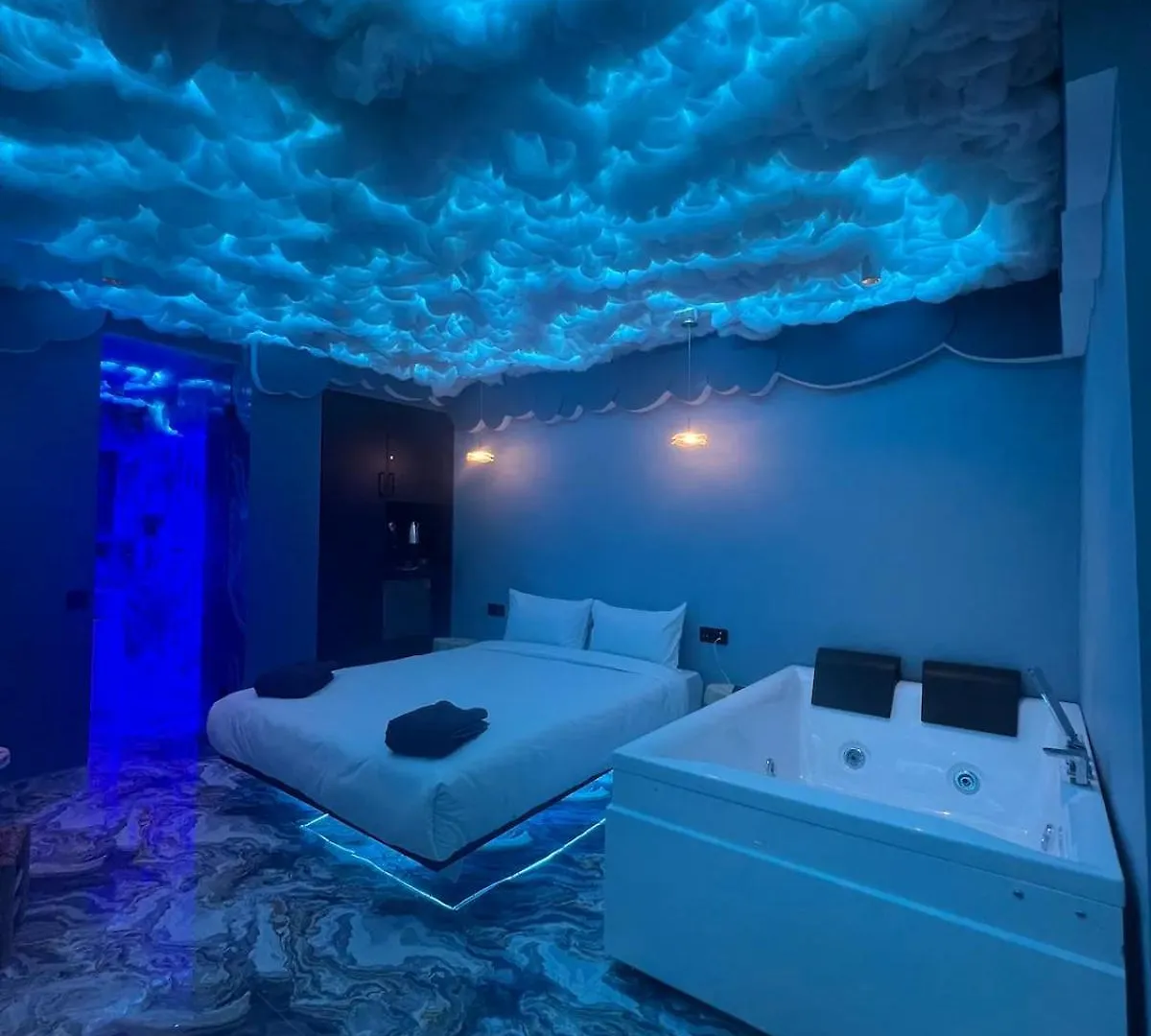 Tete Dans Les Nuages ! Jacuzzi Apartment Marrakesh